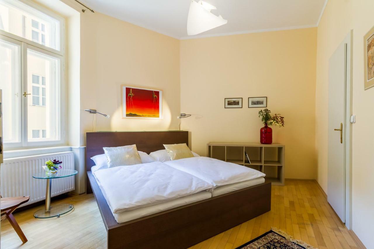 Apartment Victor Praga Exterior foto